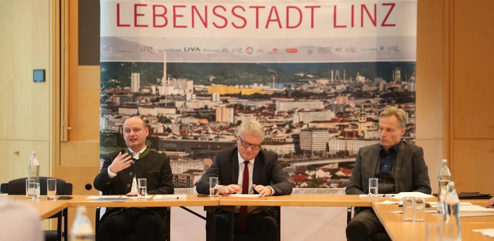 Markus Hein, Klaus Luger und Andreas Kleboth (v.li.) präsentierten die Pläne für die Stadtentwicklungsstrategie.