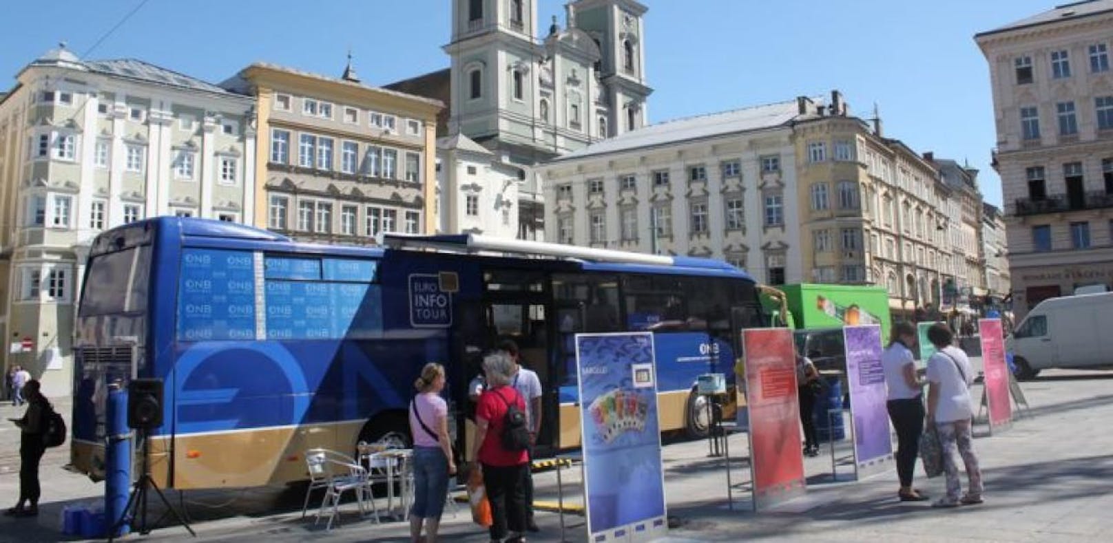 Der Euro-Bus ist ab 25. August in Oberösterreich unterwegs.