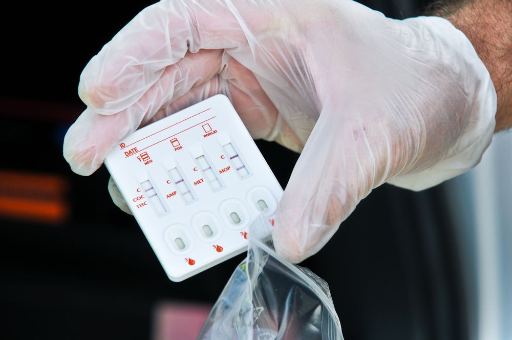 Der 21-Jährige probierte es beim Test mit Spucke statt Urin.