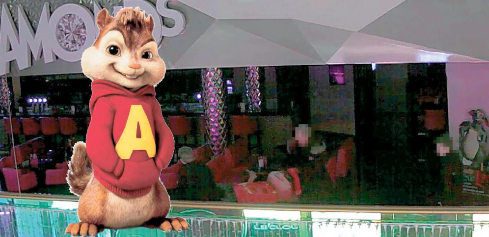 Unbekannte stahlen die Comicfigur "Alvin" aus dem Kinotempel in Pasching. 