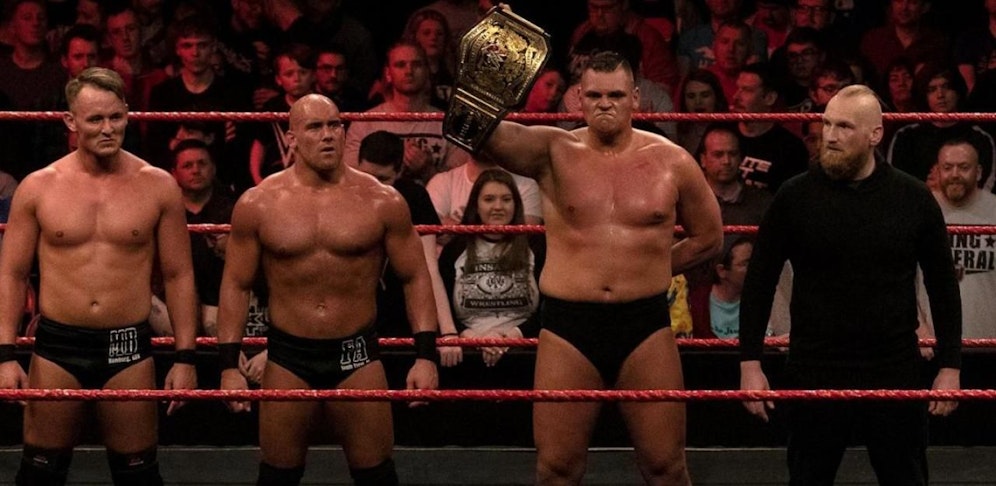 WALTER mit seiner Crew "Imperium"