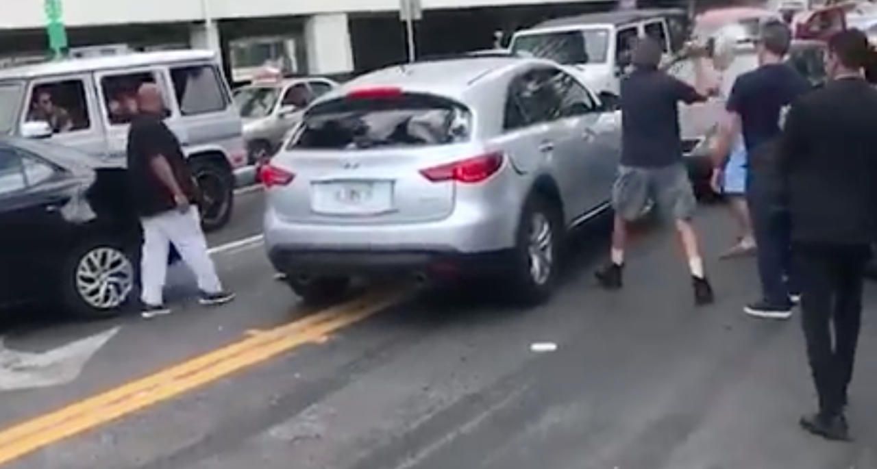 Heute.at - Lenker will Amokfahrer mit Hammer stoppen