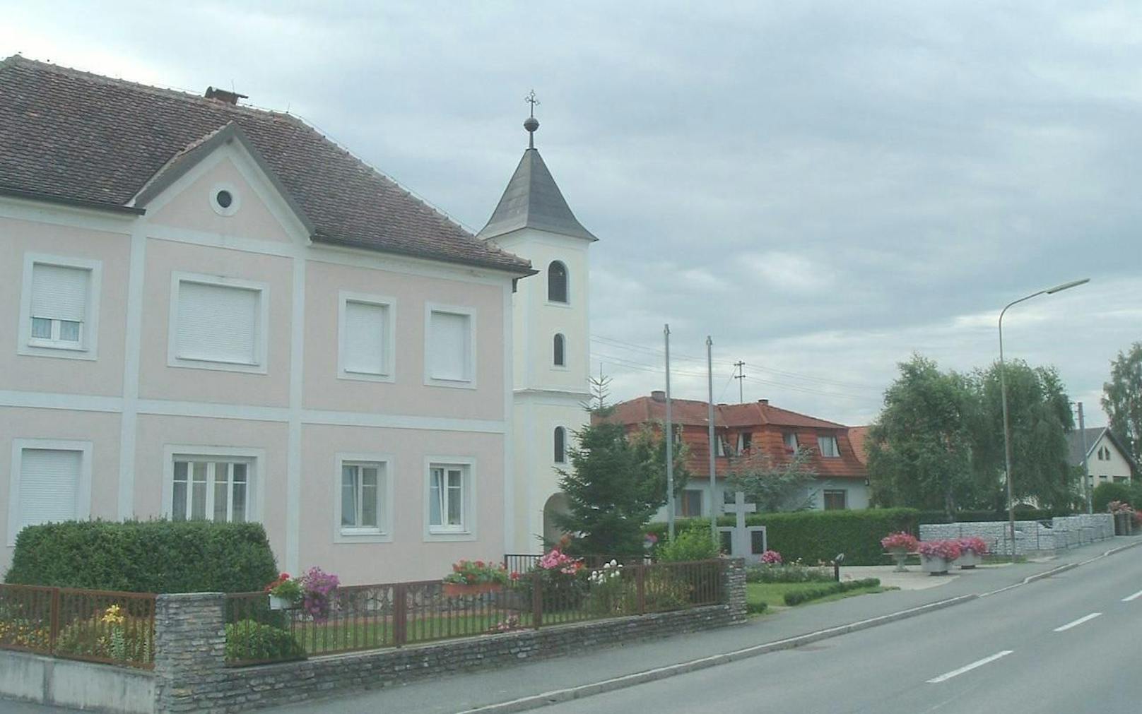Kleinzicken ist ein Ortsteil der Gemeinde Großpetersdorf im Bezirk Oberwart