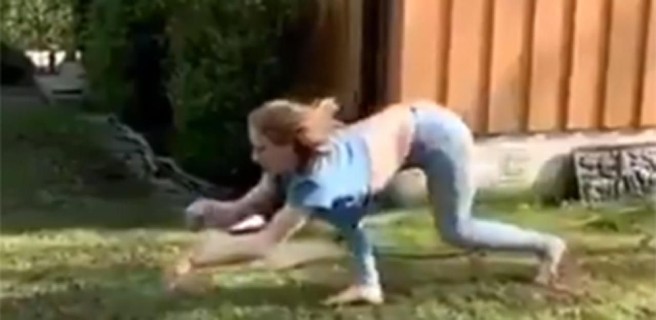 Heute.at - Frau, die wie ein Pferd läuft, geht im Netz viral