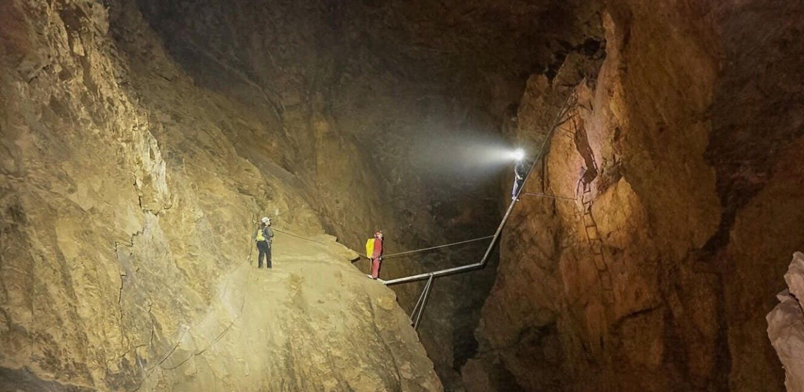 Höhlenforscher in Mariazell abgestürzt - tot