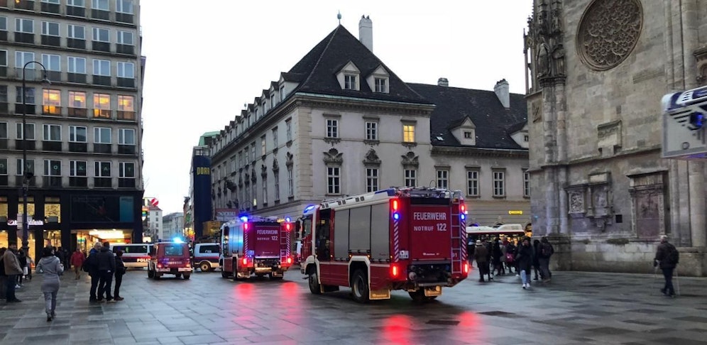 Brandgeruch löste Feuerwehreinsatz in der U-Bahn aus (Symbolfoto)