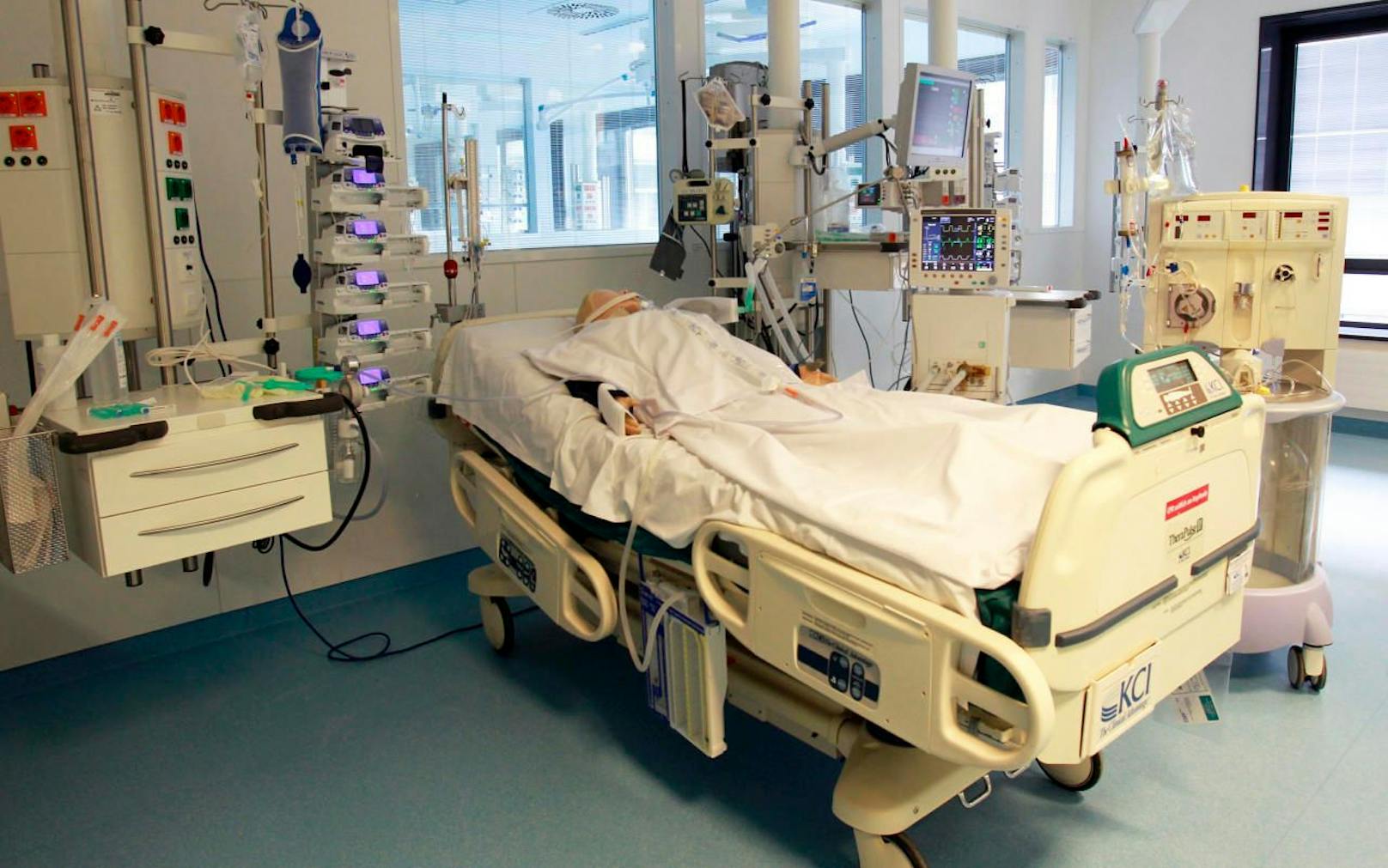 Laut dem Büro von Gesundheitsstadtrat Peter Hacker (SPÖ) verfügt Wien über 1.058 Beatmungs-Intensivbetten.