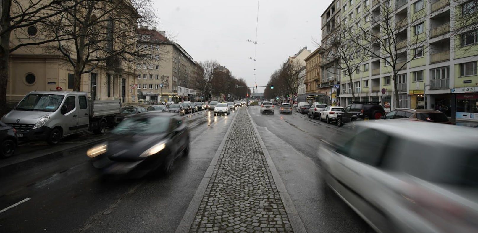 Antrag auf Umgestaltung der Praterstraße zur 30er Zone sorgt für rot-grünen Krach in der Leopoldstadt.                               