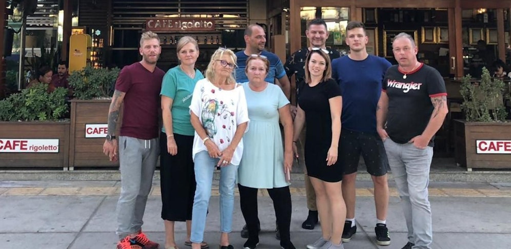 Der Urlaub stellt sich für die neunköpfige Reisegruppe anders dar, als geplant.