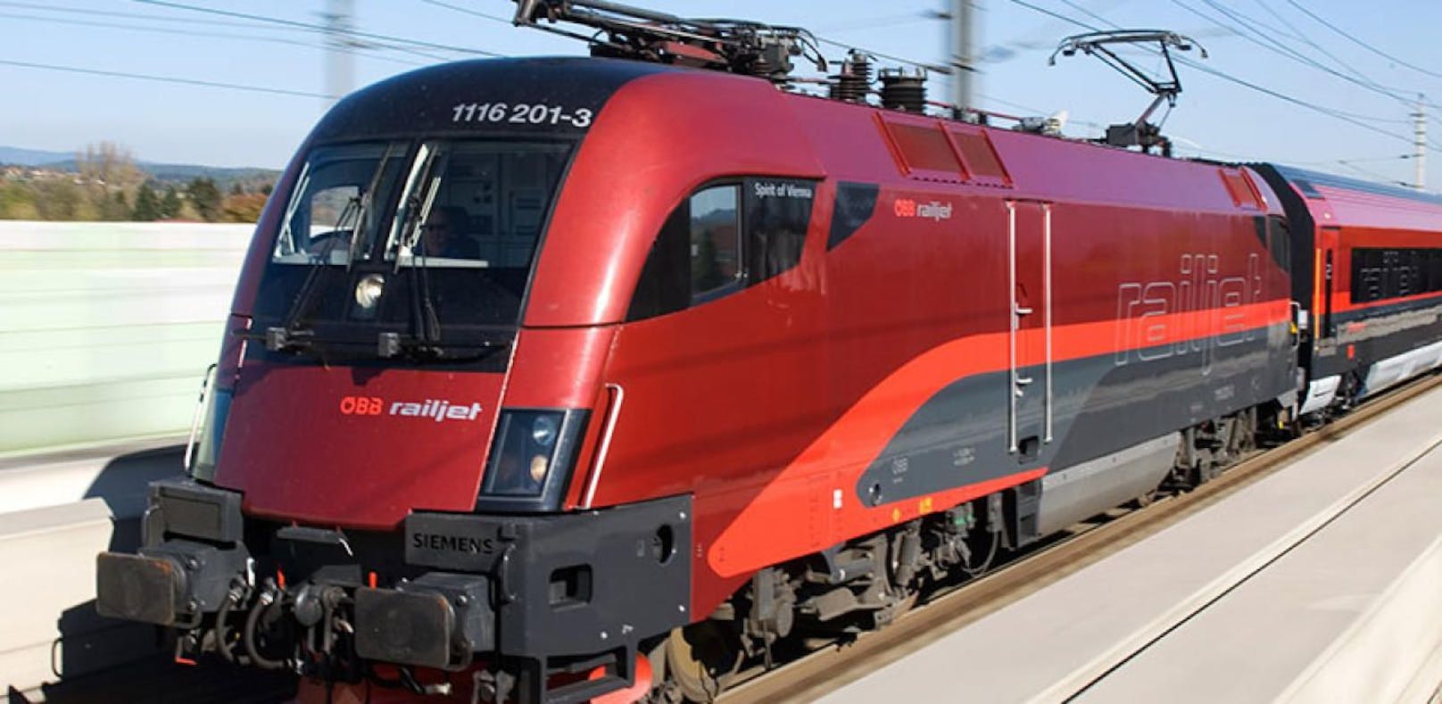 Zwischen 29. Okober und 1. November verkehrt auf der Strecke zwischen Salzburg und Kufstein nur Schienenersatzverkehr