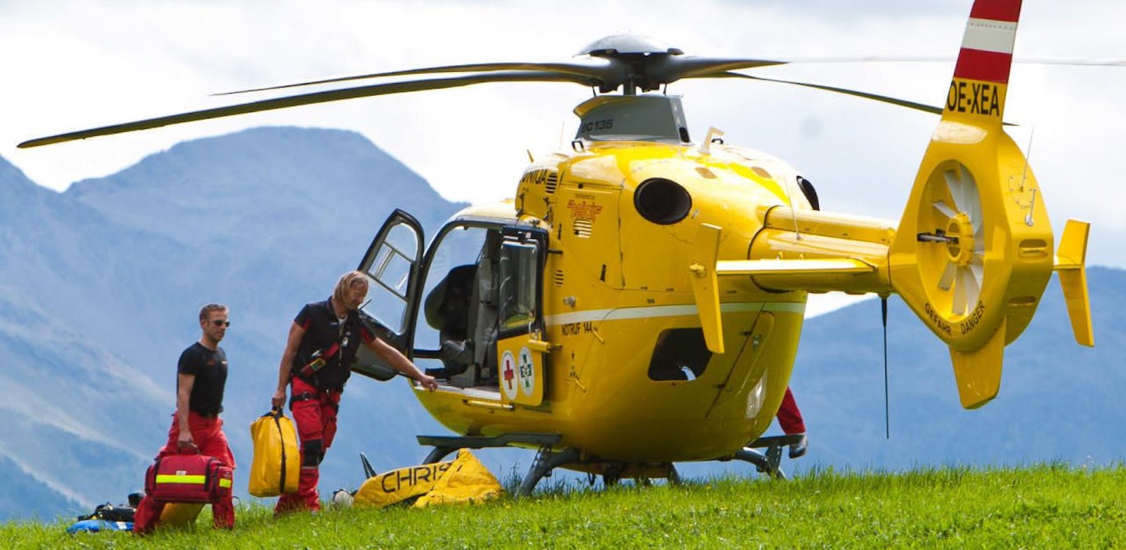 Die Zwölfjährige musste mit dem Notarzt-Helikopter in die Kinderchirurgie überstellt werden.
