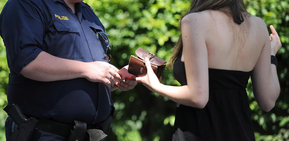 Die Frau erstattete Anzeige.