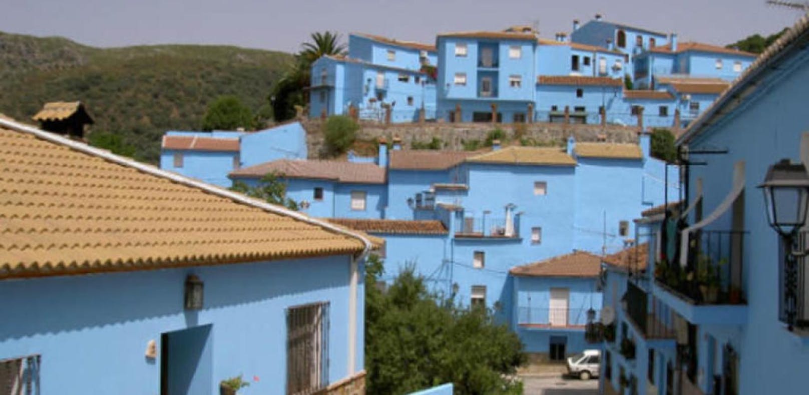 Dieses Dorf ist ständig blau