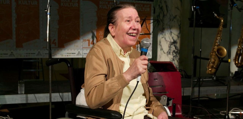 Ute Bock beim Ersten Ute Bock Ball 2014 im Völkerkundemuseum.