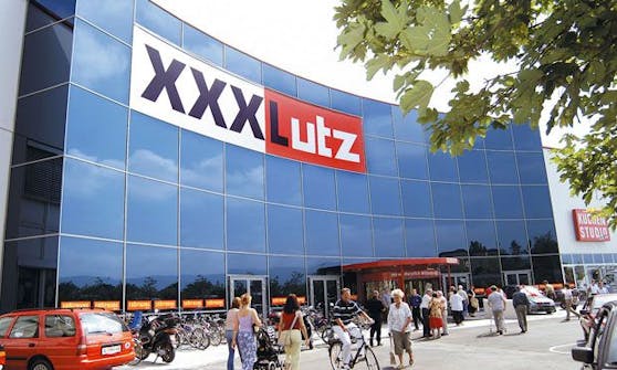XXXLutz expandiert nun auch in die Schweiz.&nbsp;