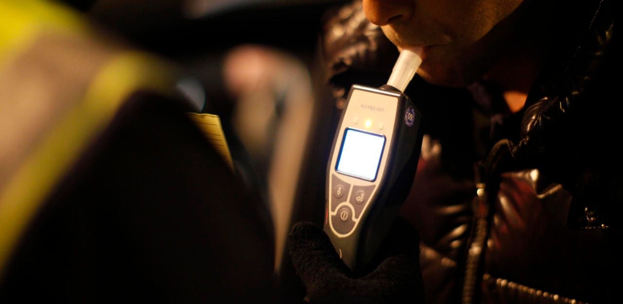 Heute.at - Alko-Lenker verliert Kontrolle und überschlägt sich