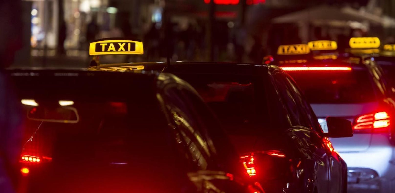 Die 21-Jährige stieg in ein falsches &quot;Taxi&quot; (Symbolbild)