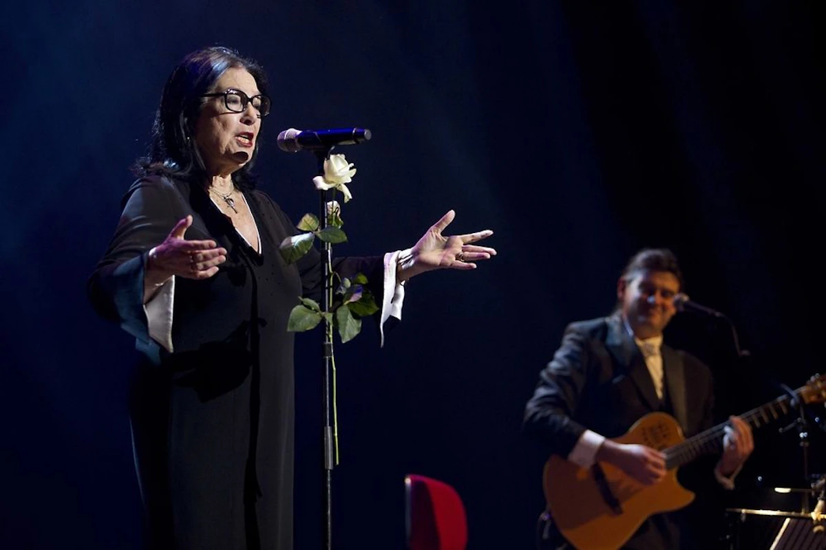 wie sieht nana mouskouri heute aus