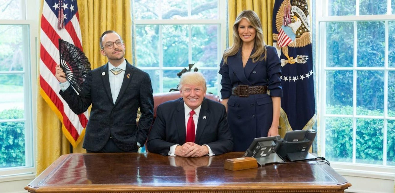 Nikos Giannopoulus zeigte sich beim Portrait mit Trump bewusst &quot;queer&quot;. (Bild: Official White House Photo by Shealah Craighead)