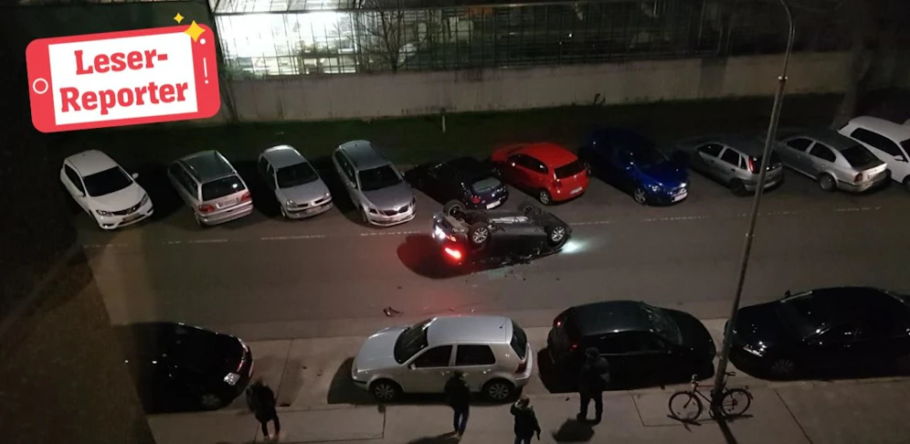 Der Seat soll in einen VW gefahren und sich überschlagen haben.