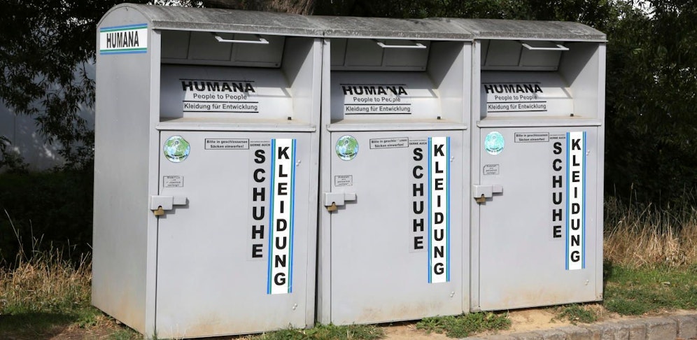 Die beiden Männer brachen in einen Altkleidercontainer ein