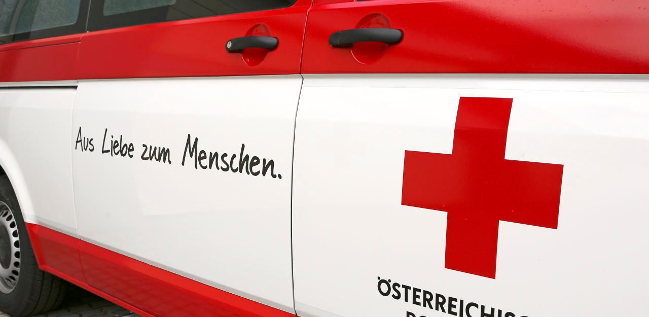 Heute.at - Moped-Lenker (16) krachte in Pkw: Schwer verletzt