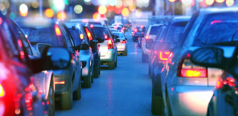 Auf der A4 kam es zu umfangreichen Staus nach einem schweren Verkehrsunfall.