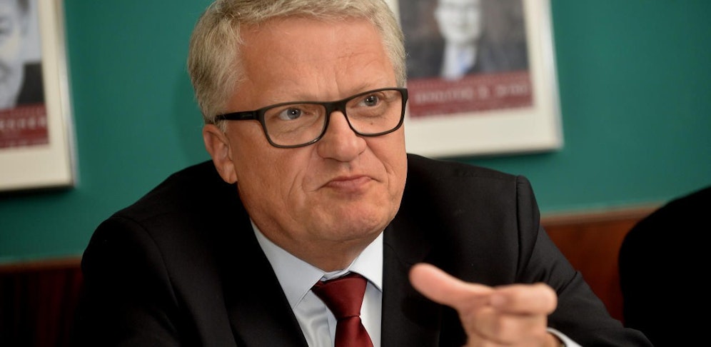 In "Heute" erklärt Luger, wie er das Wort "Zwangsregierung" gemeint hat.