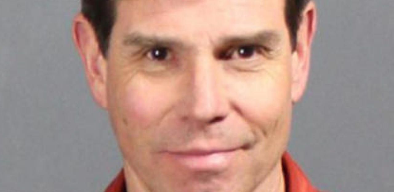 Heute.at - Eifersüchtige Frau ertappt ihn beim Sex mit Husky