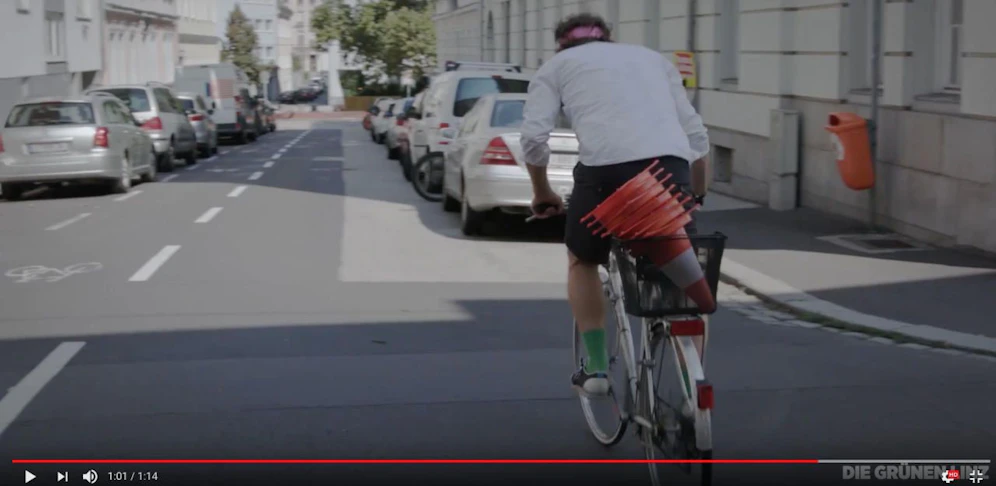 Mit einem kurzen Video machen die Grünen auf das geringe Radwegebudget in Linz aufmerksam.