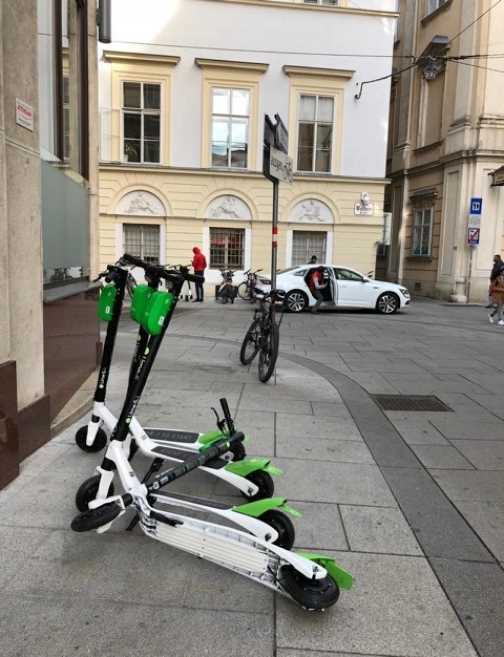 Auch der Abstell-Wildwuchs wird beklagt.