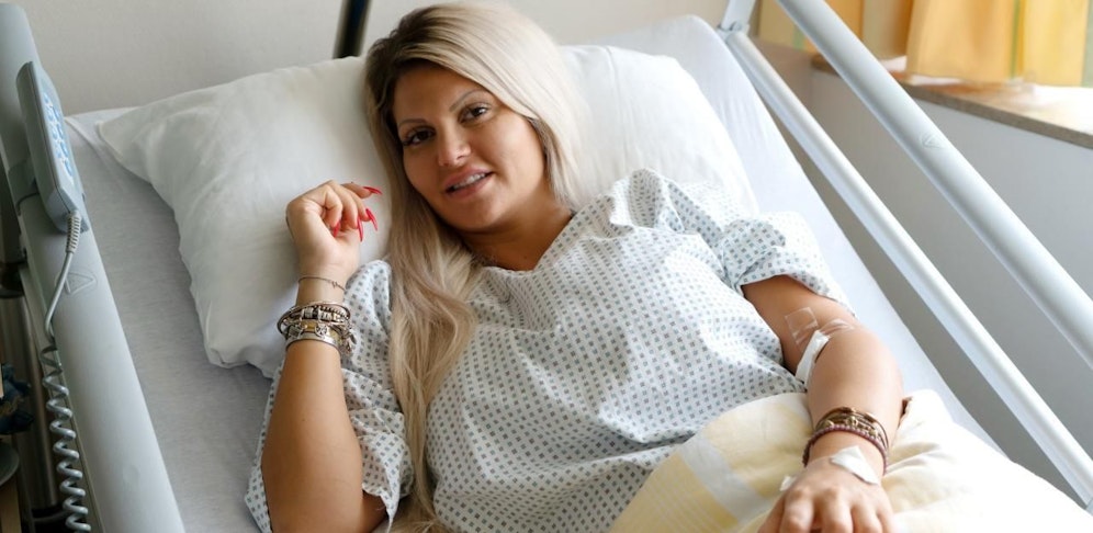 Sophia Vegas grüßt aus dem Krankenbett ihre ehemaligen Bewohner.