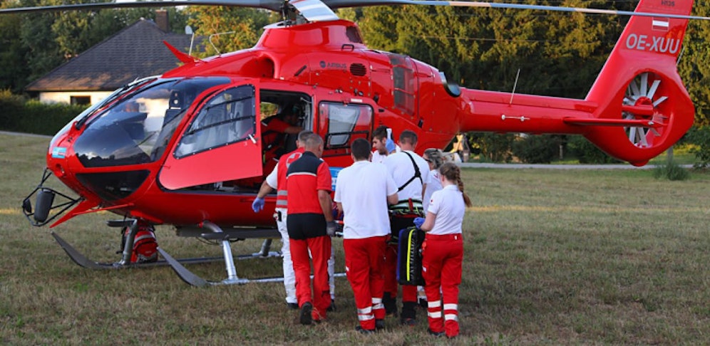 Mit dem Rettungheli "Martin 3" wurde der Bub nach Linz geflogen.