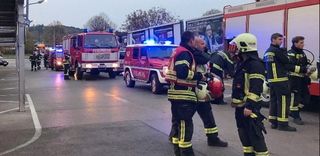 Heute.at - Gas-Alarm bei Großhändler in Langenzersdorf