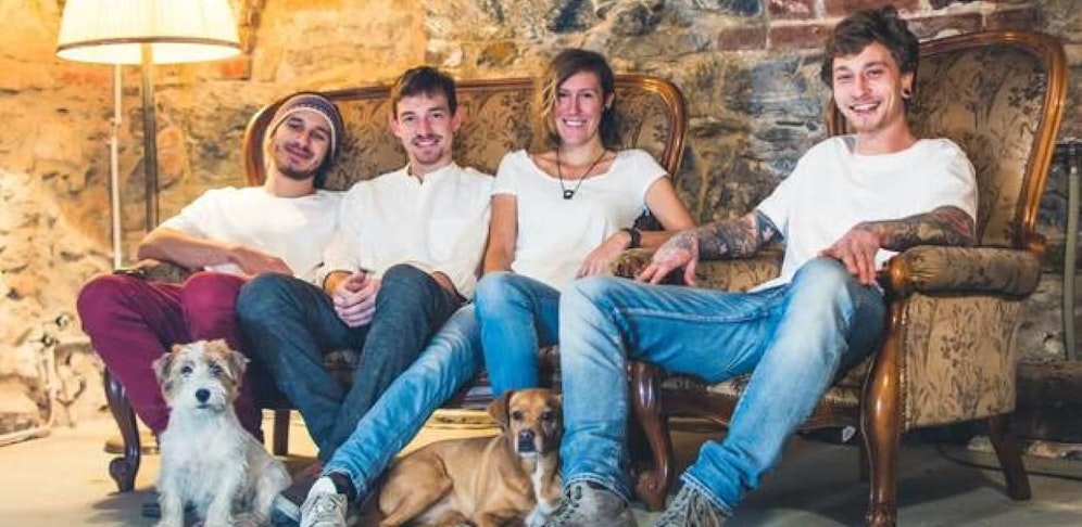 Die vier Jungunternehmer Bastian, Stefan, Julia und Lukas eröffnen den ersten Coffee-Shop nach Amsterdamer Vorbild in Graz.