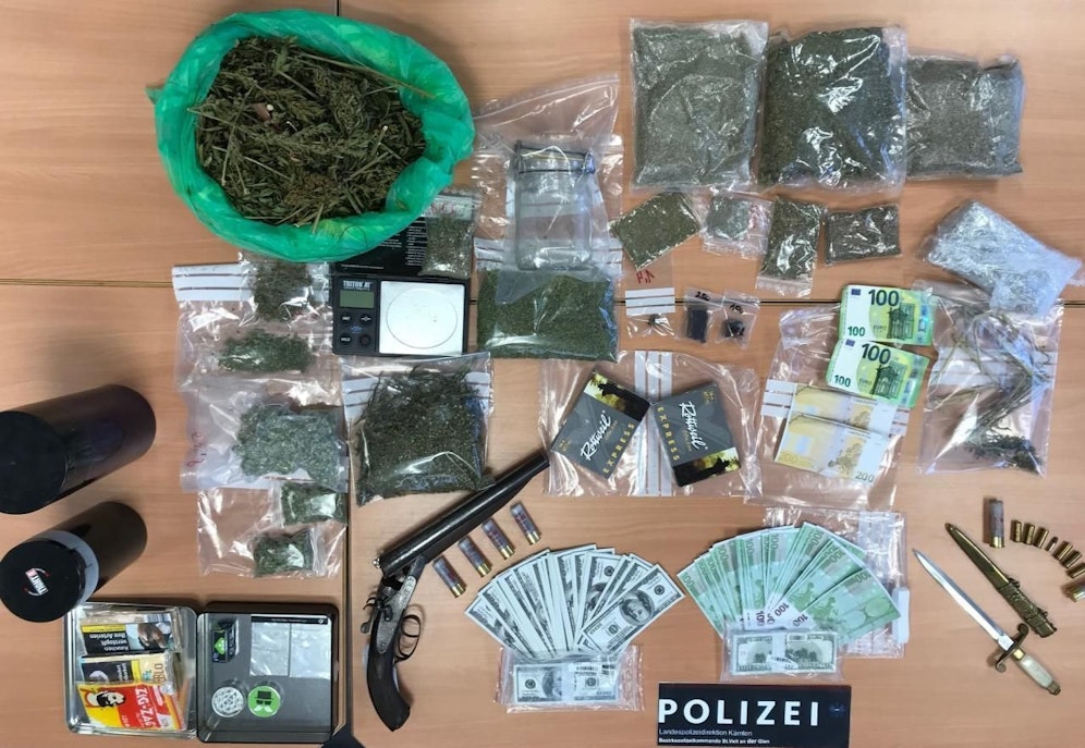 Die Polizei fand eine große Menge an Suchtgiftmittel.