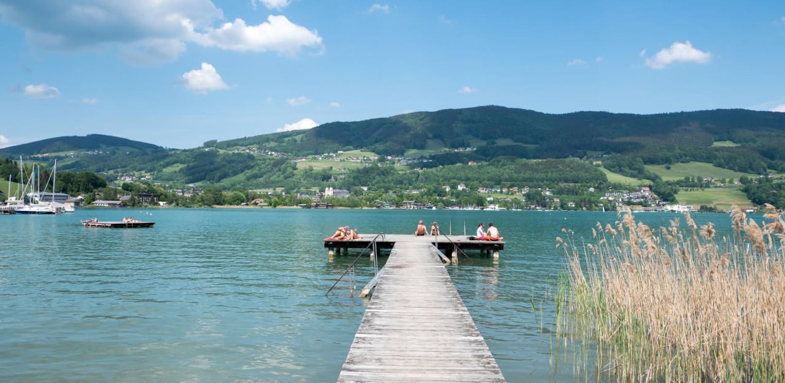 Am Wochenende nochmals Badewetter in Österreich - so wie hier am Mondsee (Archivfoto)