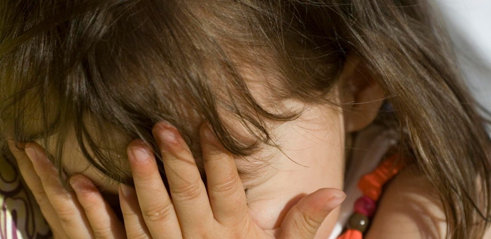 Zwei Vierjährige wurden von einem Mann beobachtet