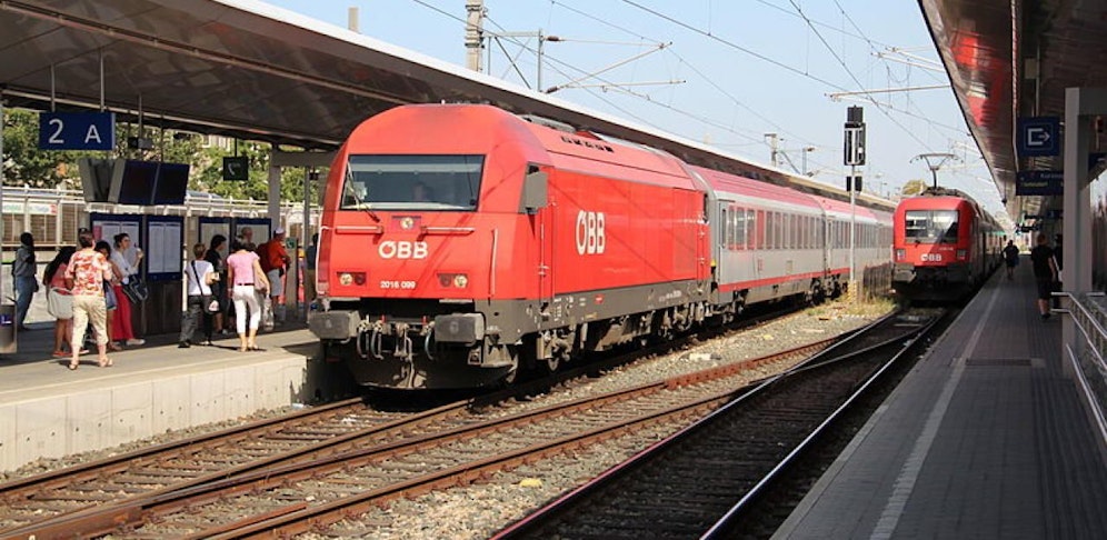 Die ÖBB-Mitarbeiterin wurde bei der Kontrolle eines Wagons von einem Mann attackiert (Symbolbild)