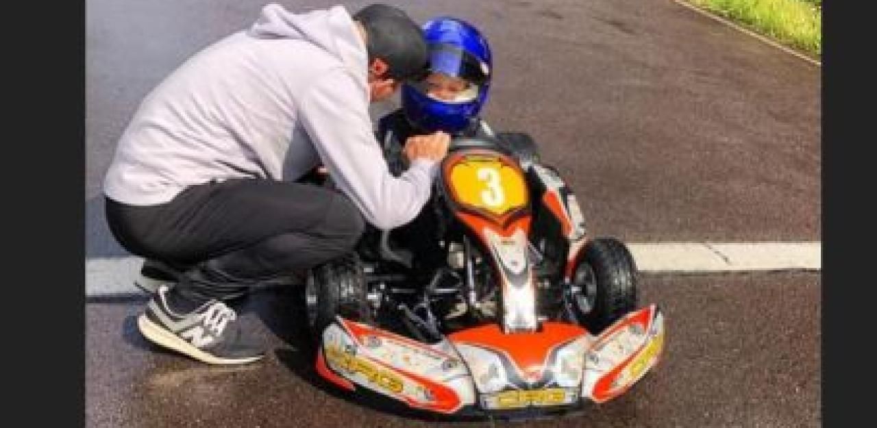 Heute.at - Räikkönen-Sohn gibt mit vier Jahren (!) am Kart Gas