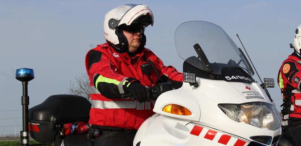 Die Motorradstaffel macht sich auf den Weg, um zu helfen.