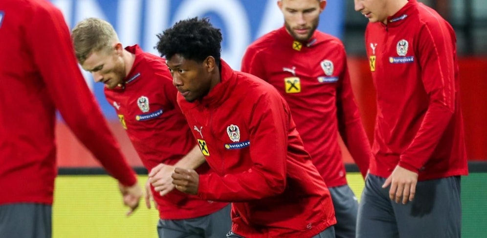 David Alaba beim Traininig. Seine Verletzung behindert ihn noch.
