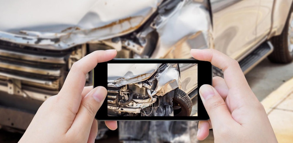 Die zweite Sommer-Reisewelle rollt, Unfälle häufen sich. 