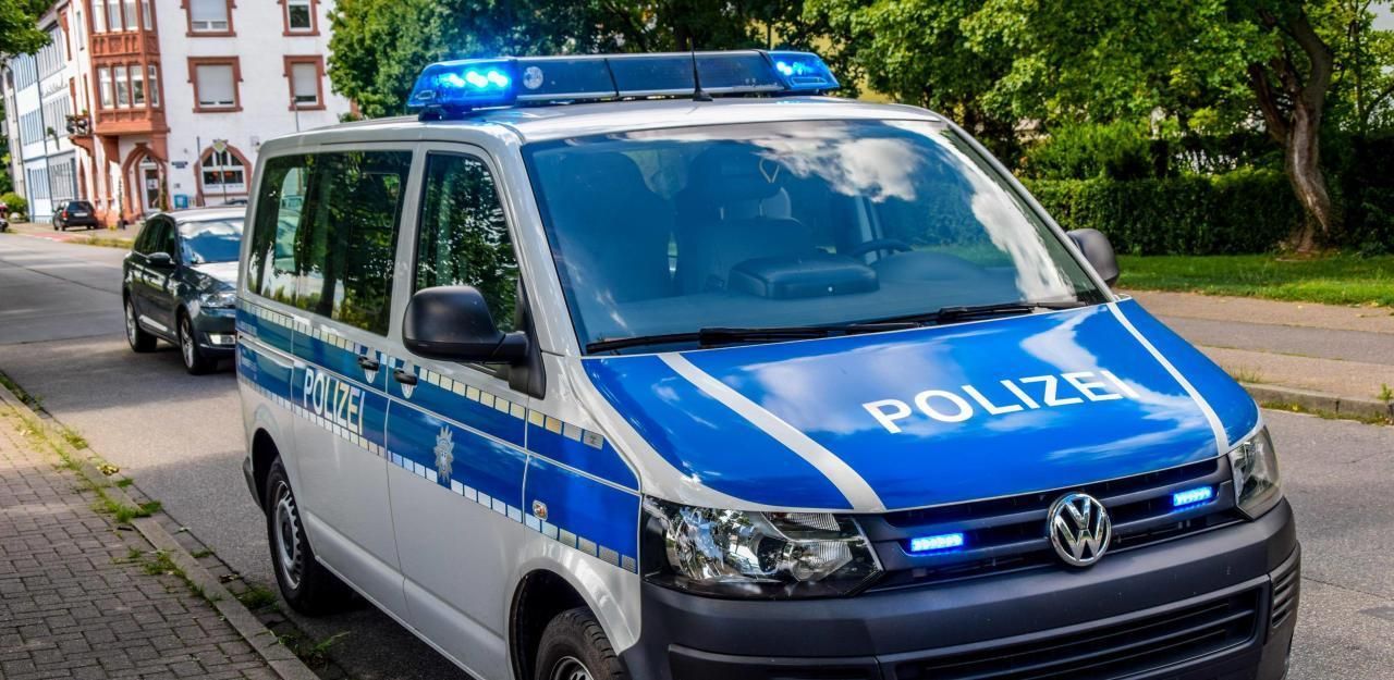 Heute.at - Schüsse bei Supermarkt: 1 Verletzter, Täter flüchtig