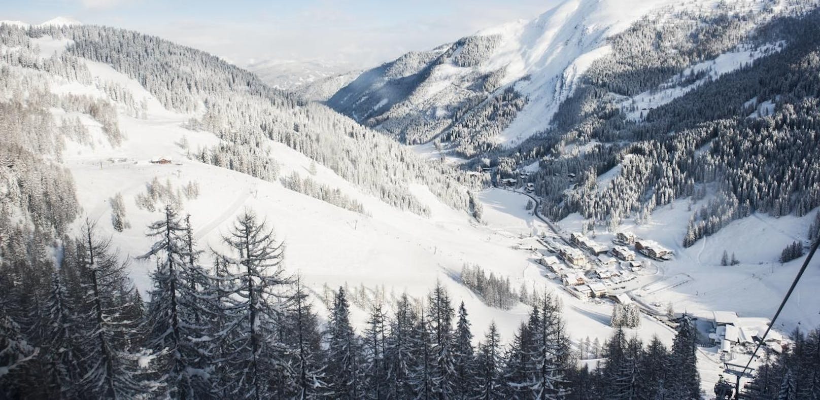 Im Skigebiet Zauchensee ist ein 35-jähriger Slowene tödlich verunglückt. (Symbolfoto)