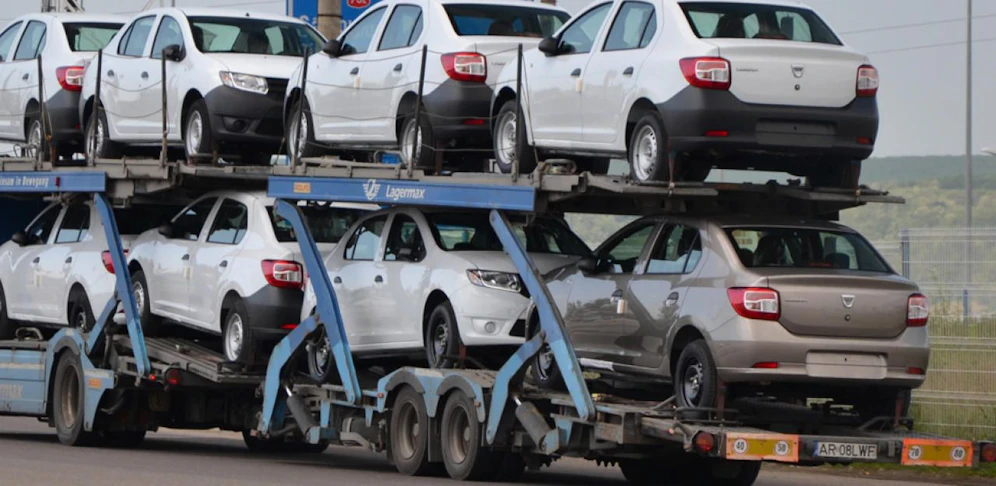 Symbolfoto eines Autotransporters.