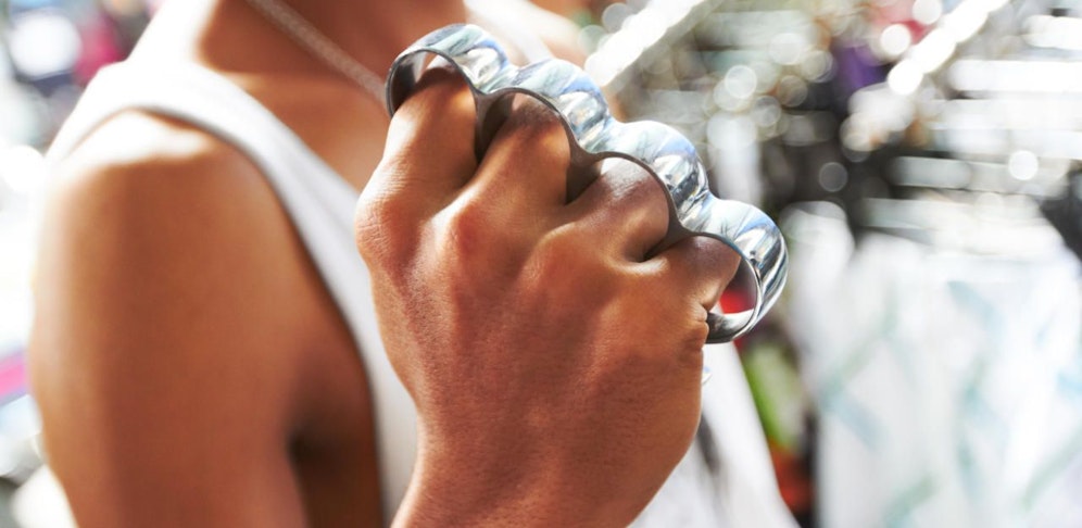 Der Mann zeigte Zivilcourage und wurde mit einem Schlagring bei Wien Mitte am Sonntag niedergeprügelt.