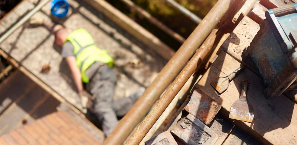 Der 34-Jährige stürzte elf Meter in die Tiefe und erlitt tödliche Verletzungen