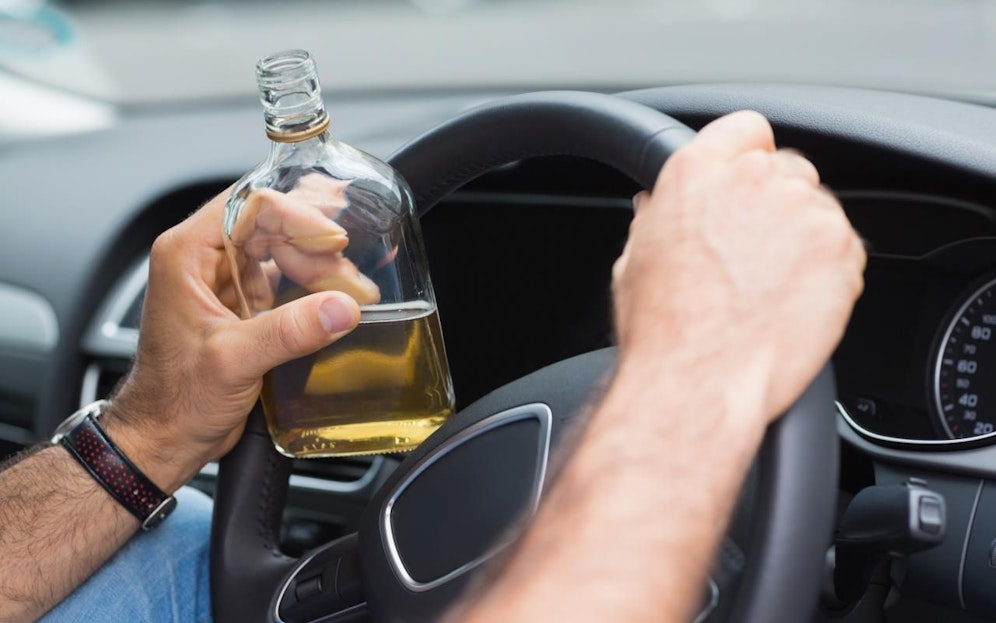 Die beiden Freunde setzten sich alkoholisiert hinters Steuer. 