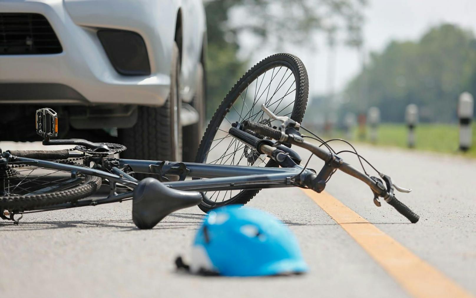 Bei einem Zusammenstoß am Samstag wurde in Wien ein Radfahrer lebensgefährlich verletzt. (Symbolbild)